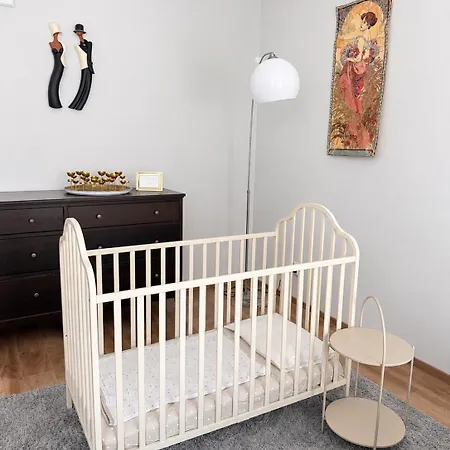 Veleslaveenka - Spacious In Old Town * Plzeň