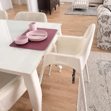 Veleslaveenka - Spacious In Old Town Apartment Pilsen