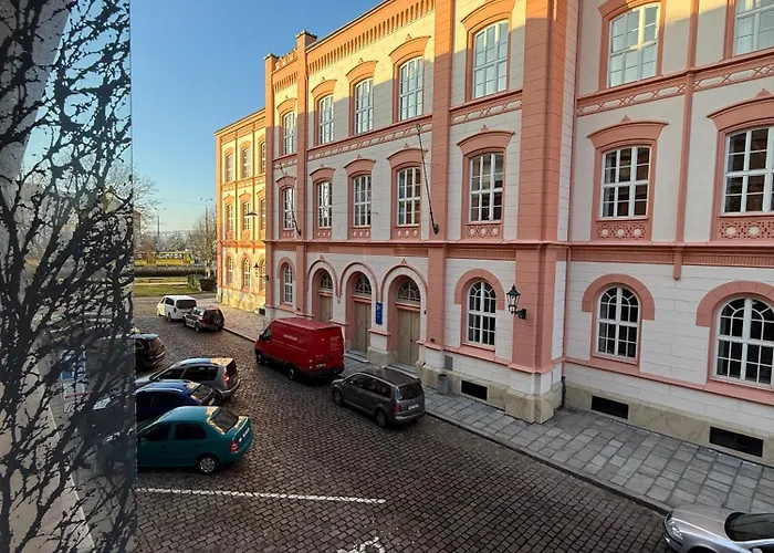 Veleslaveenka Apartament *